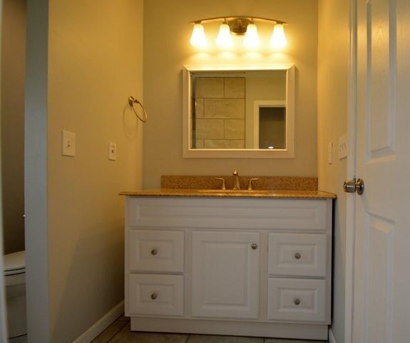 4300 Saunders, Nashville, TN 37216