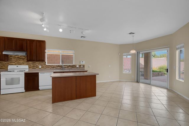 9446 N Sammy Avenue, Tucson, AZ 85742