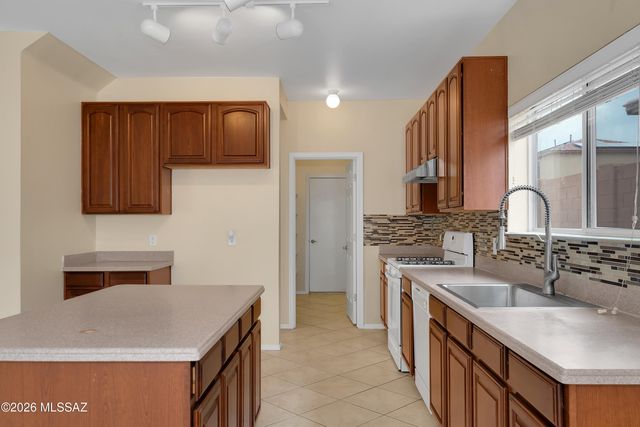 9446 N Sammy Avenue, Tucson, AZ 85742