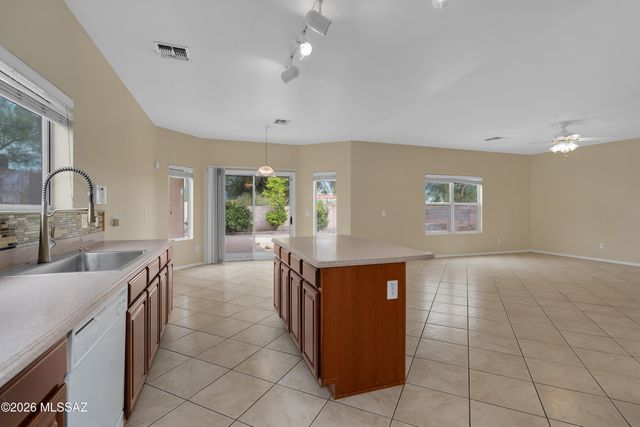 9446 N Sammy Avenue, Tucson, AZ 85742