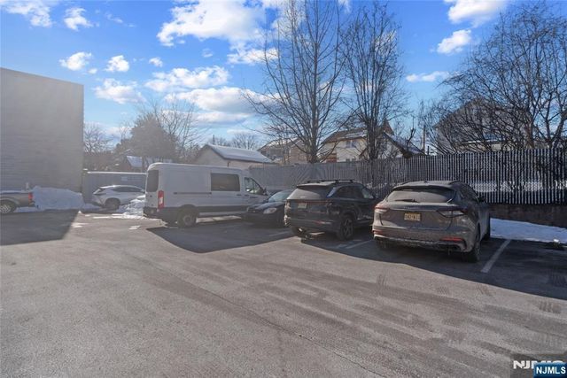 1150 Teaneck Road, Teaneck, NJ 07666