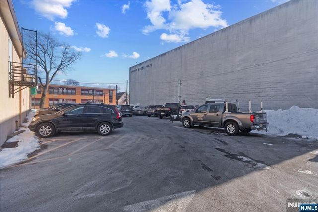 1150 Teaneck Road, Teaneck, NJ 07666