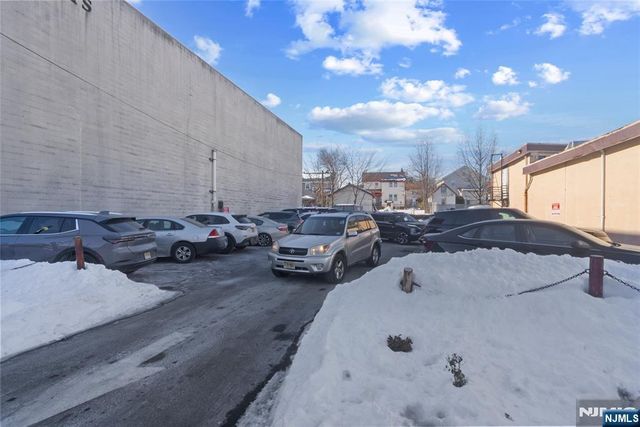 1150 Teaneck Road, Teaneck, NJ 07666