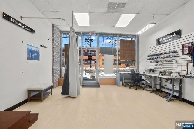 1150 Teaneck Road, Teaneck, NJ 07666