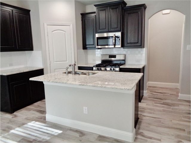 603 Beechwood Drive, Greenville, TX 75402