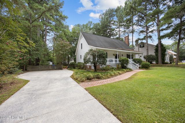 318 Dupont Circle, Greenville, NC 27858