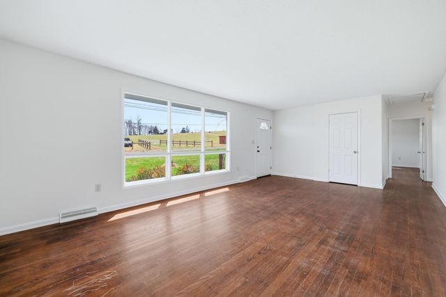 856 LEAKSVILLE RD, Luray, VA 22835