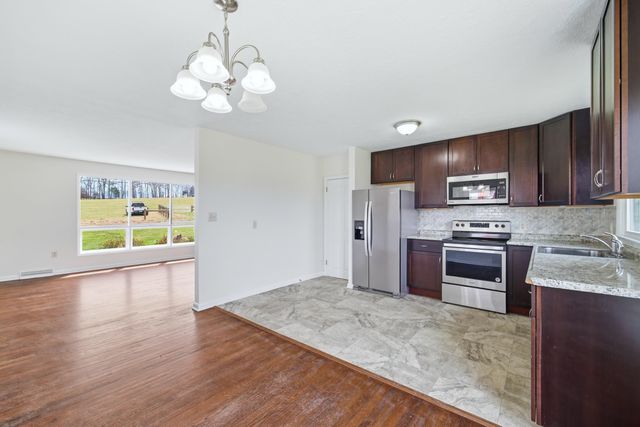 856 LEAKSVILLE RD, Luray, VA 22835