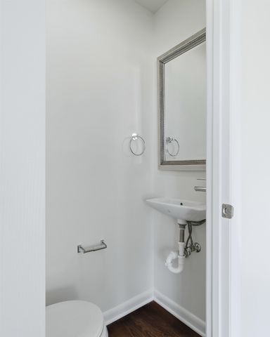 856 LEAKSVILLE RD, Luray, VA 22835