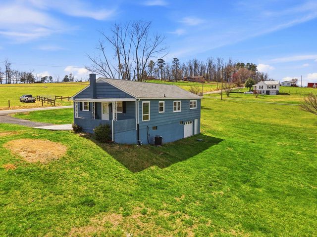 856 LEAKSVILLE RD, Luray, VA 22835