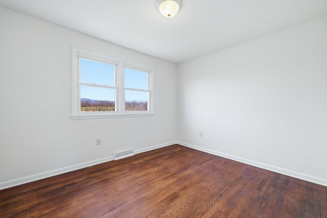 856 LEAKSVILLE RD, Luray, VA 22835