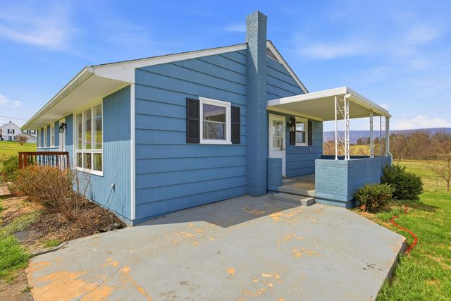 856 LEAKSVILLE RD, Luray, VA 22835