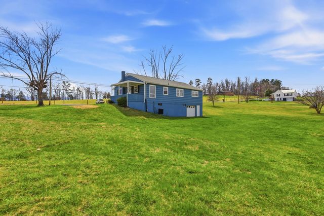 856 LEAKSVILLE RD, Luray, VA 22835