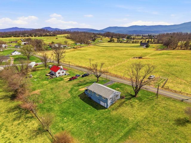 856 LEAKSVILLE RD, Luray, VA 22835