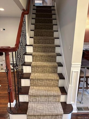 258 N Suffolk Avenue, Massapequa, NY 11758