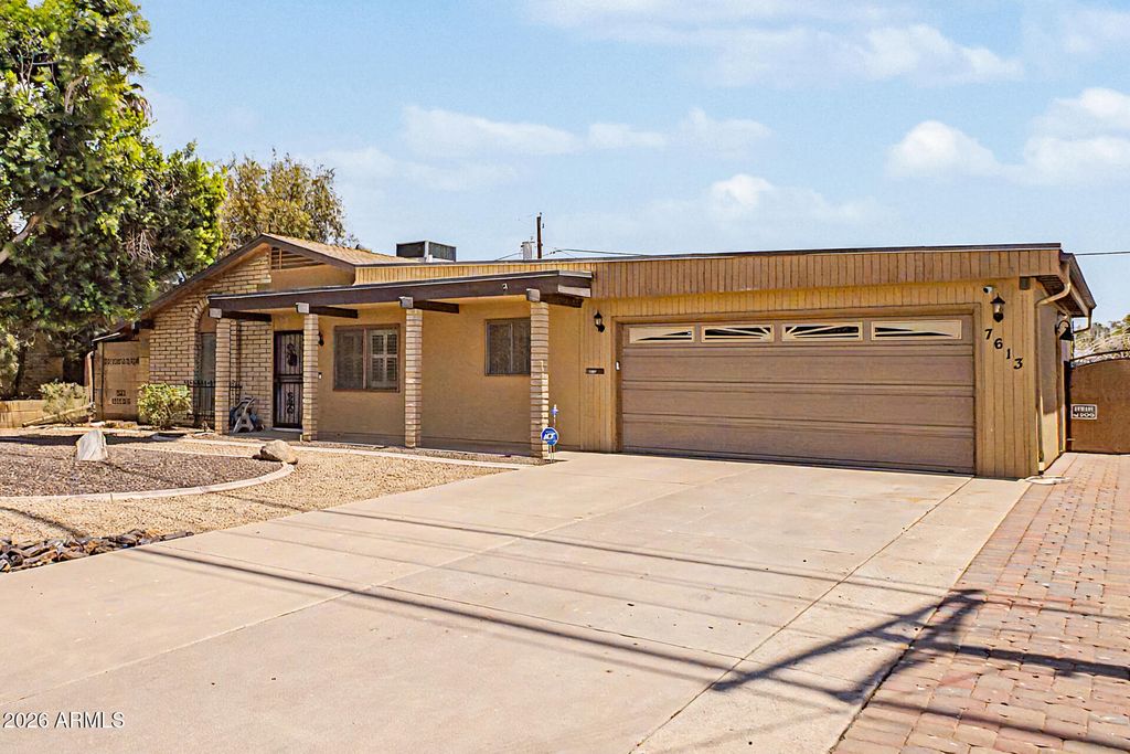 7613 N 39TH Avenue, Phoenix, AZ 85051 — photo 2