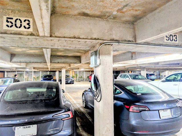 1111 Bering Drive 503, Houston, TX 77057