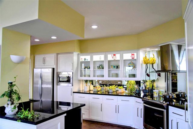 1111 Bering Drive 503, Houston, TX 77057