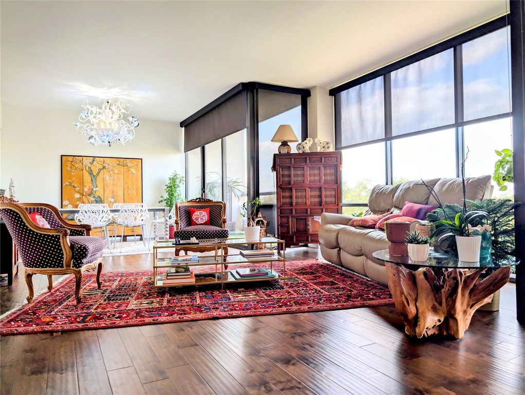 1111 Bering Drive 503, Houston, TX 77057