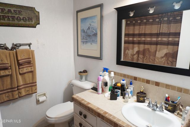 3112 Edgerock Drive, El Paso, TX 79935