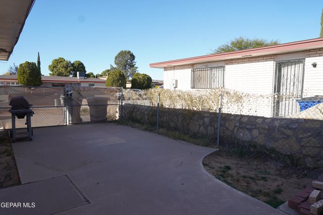 3112 Edgerock Drive, El Paso, TX 79935