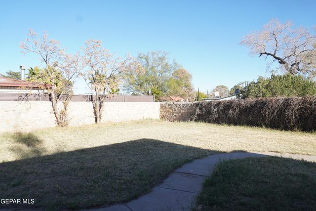 3112 Edgerock Drive, El Paso, TX 79935