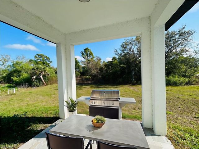 2022 Xelda AVE N, Lehigh Acres, FL 33971