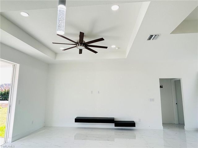 2022 Xelda AVE N, Lehigh Acres, FL 33971