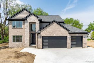 2828 S Livernois Road, Rochester Hills, MI 48307