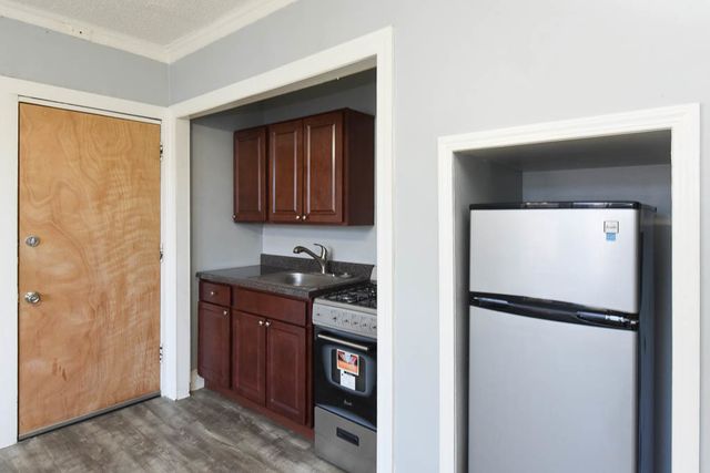 4735 N Beacon Street 308, Chicago, IL 60640