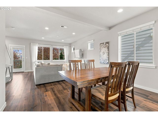 2010 Sw LATITUDE Way, Beaverton, OR 97005