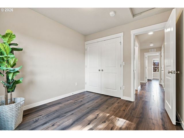 2010 Sw LATITUDE Way, Beaverton, OR 97005