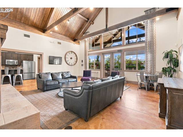 2010 Sw LATITUDE Way, Beaverton, OR 97005