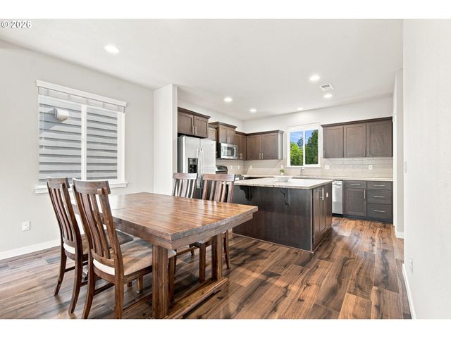 2010 Sw LATITUDE Way, Beaverton, OR 97005
