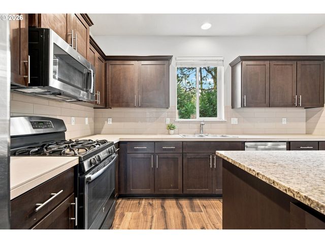 2010 Sw LATITUDE Way, Beaverton, OR 97005