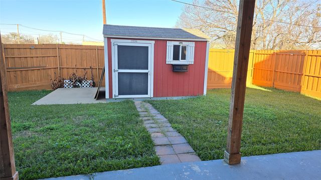 3101 Hamlett Lane, Garland, TX 75043