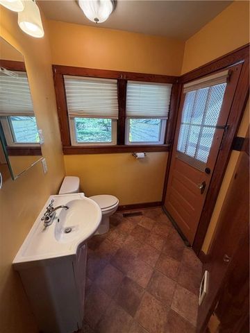 3027 Washington Avenue, Parsons, KS 67357