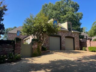 58 Golf Club Rd., Hattiesburg, MS 39402