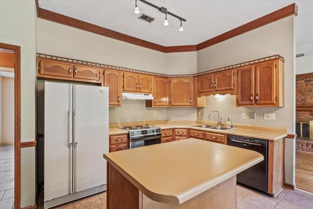7009 ROCKY CREEK DR, Memphis, TN 38125