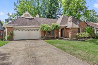7009 ROCKY CREEK DR, Memphis, TN 38125