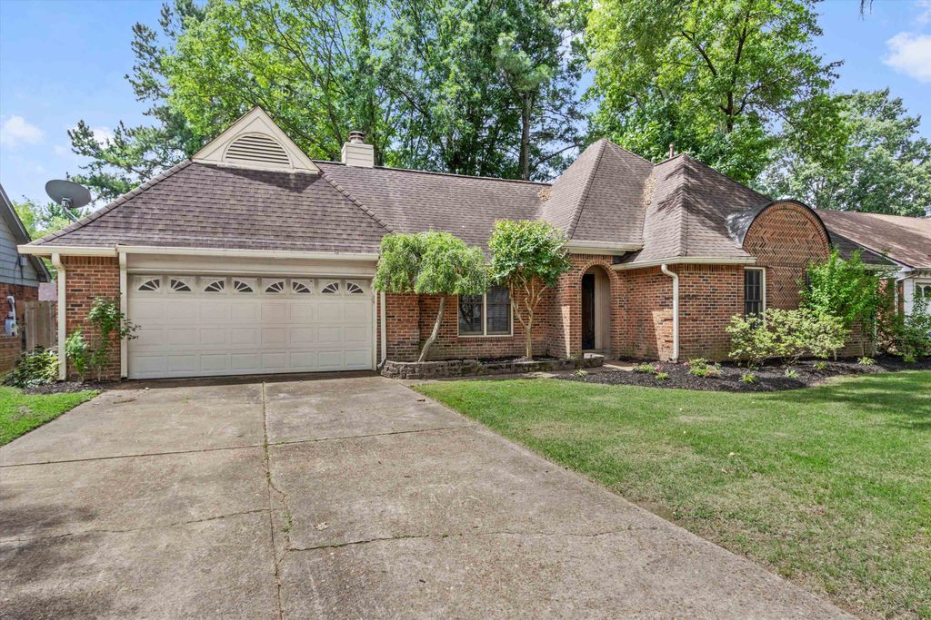 7009 ROCKY CREEK DR, Memphis, TN 38125