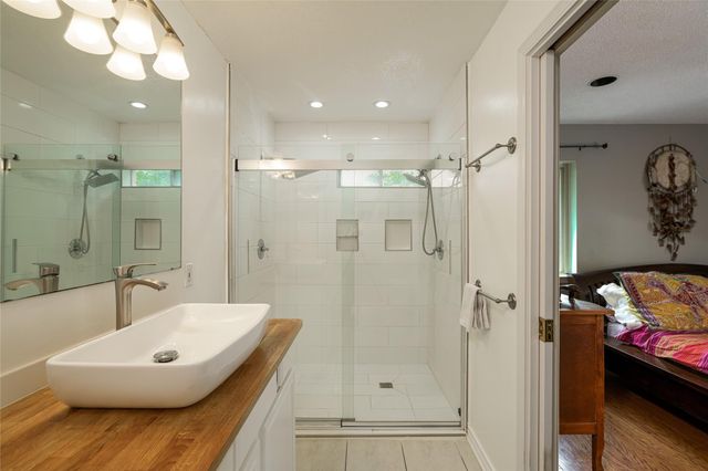 10631 Del Monte Drive, Houston, TX 77042