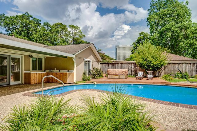 10631 Del Monte Drive, Houston, TX 77042