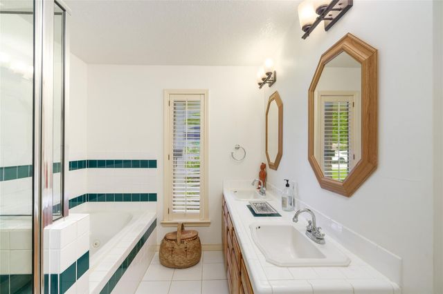 10631 Del Monte Drive, Houston, TX 77042