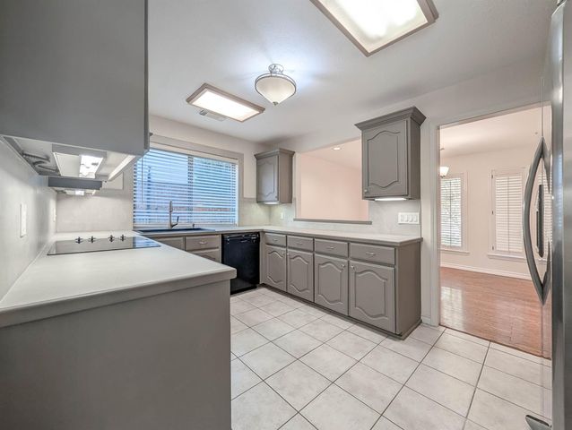 10631 Del Monte Drive, Houston, TX 77042