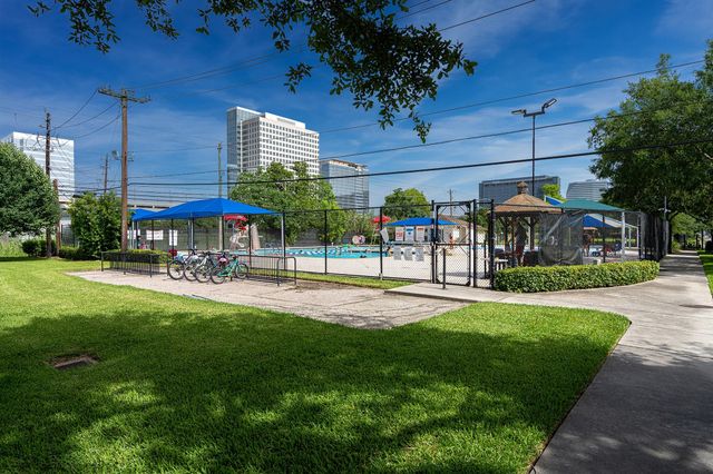 10631 Del Monte Drive, Houston, TX 77042