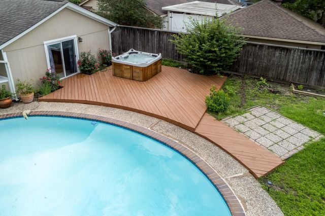 10631 Del Monte Drive, Houston, TX 77042