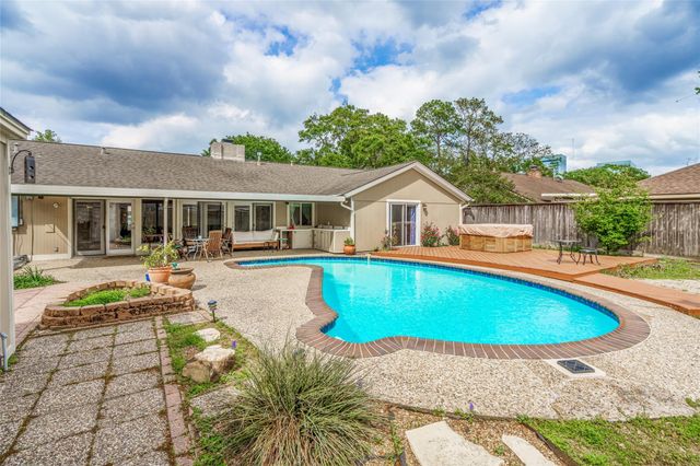 10631 Del Monte Drive, Houston, TX 77042