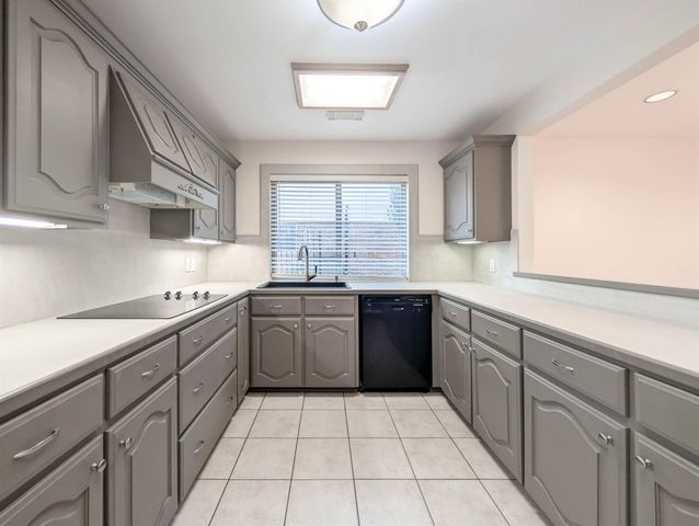 10631 Del Monte Drive, Houston, TX 77042