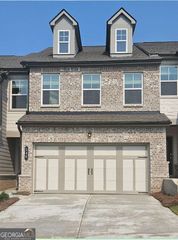 546 East Rope Mill 25, Holly Springs, GA 30115